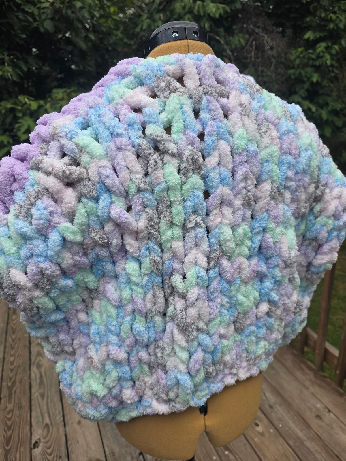 Colorful Lavendar Sleeveless Chunky Knit