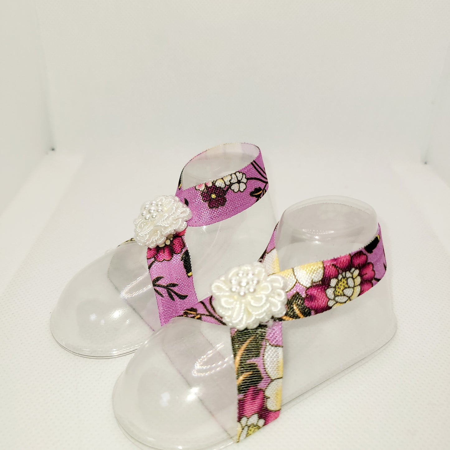 Classic Floral Shoe with White Centerpiece