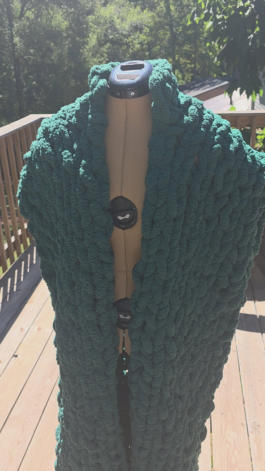 Green Full Length Sleeveless Chunky Knit Jacket with Short Collar