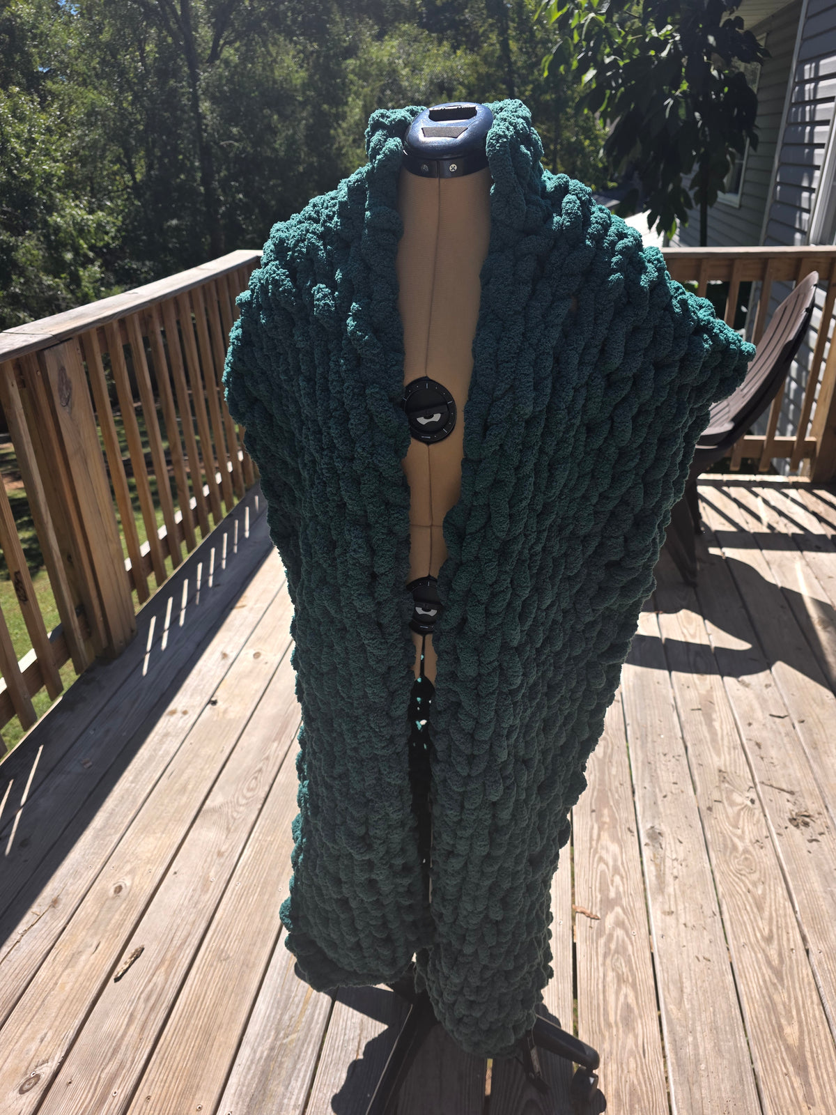 Green Full Length Sleeveless Chunky Knit Jacket with Short Collar