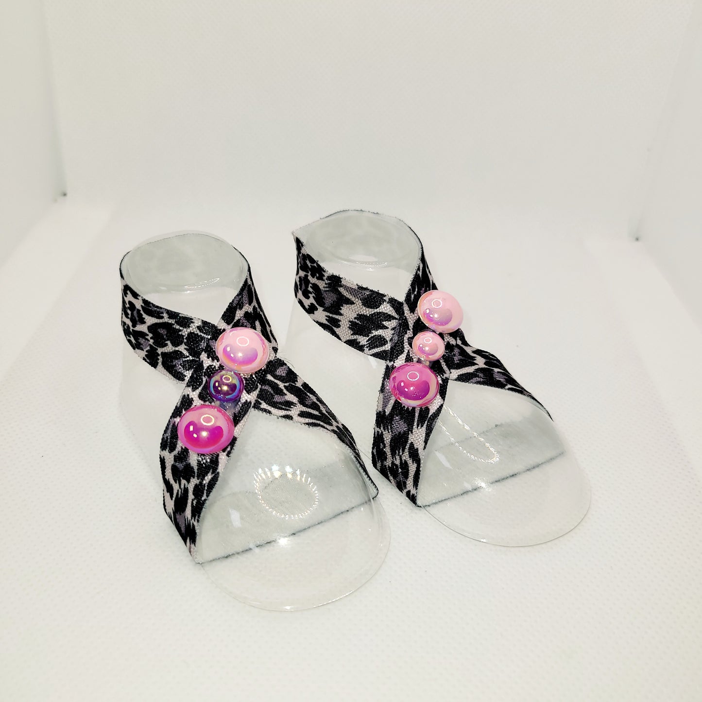 Leopard print barefoot sandals with pink pearls